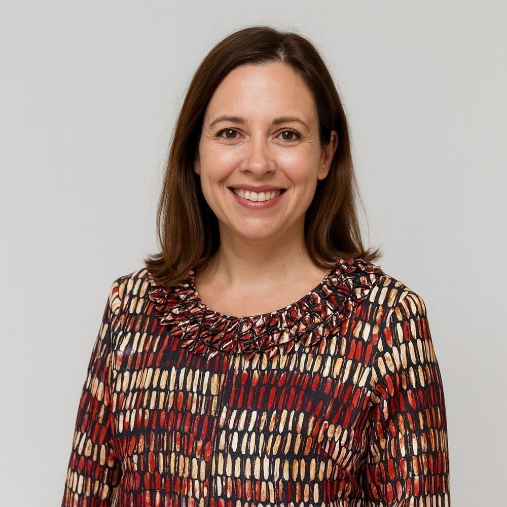 Ivy Chic size L short boxy 3/4 length sleeves jacket.